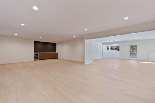 702 Valley Way, Hopkins, MN 55305