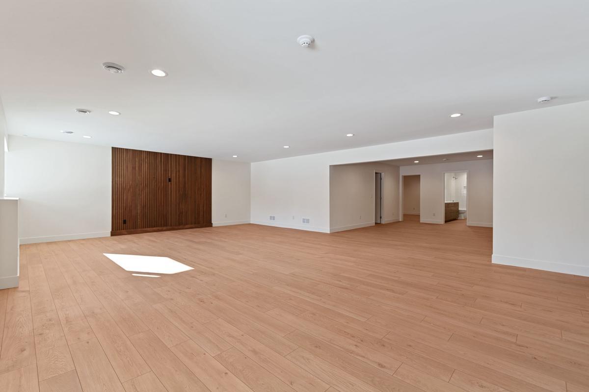 Gorgeous Lower level