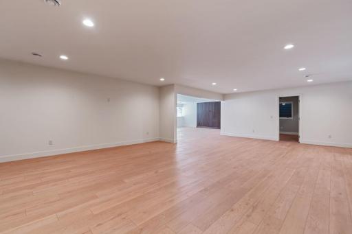 702 Valley Way, Hopkins, MN 55305