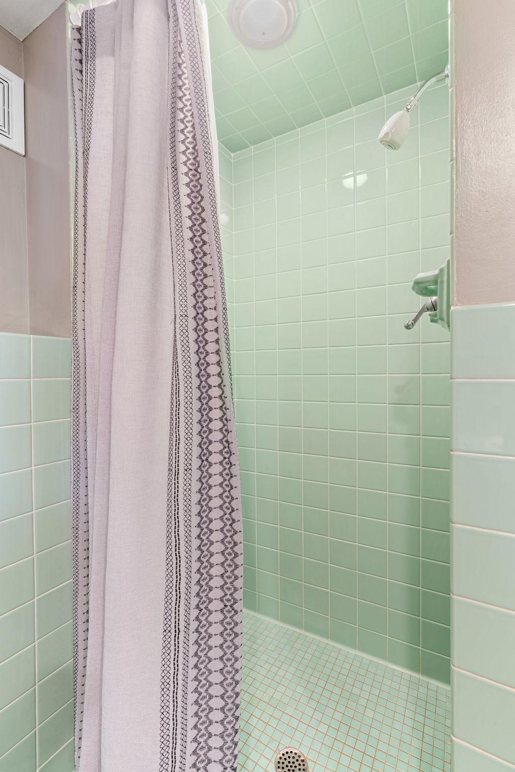 All tiles are in impeccable condition