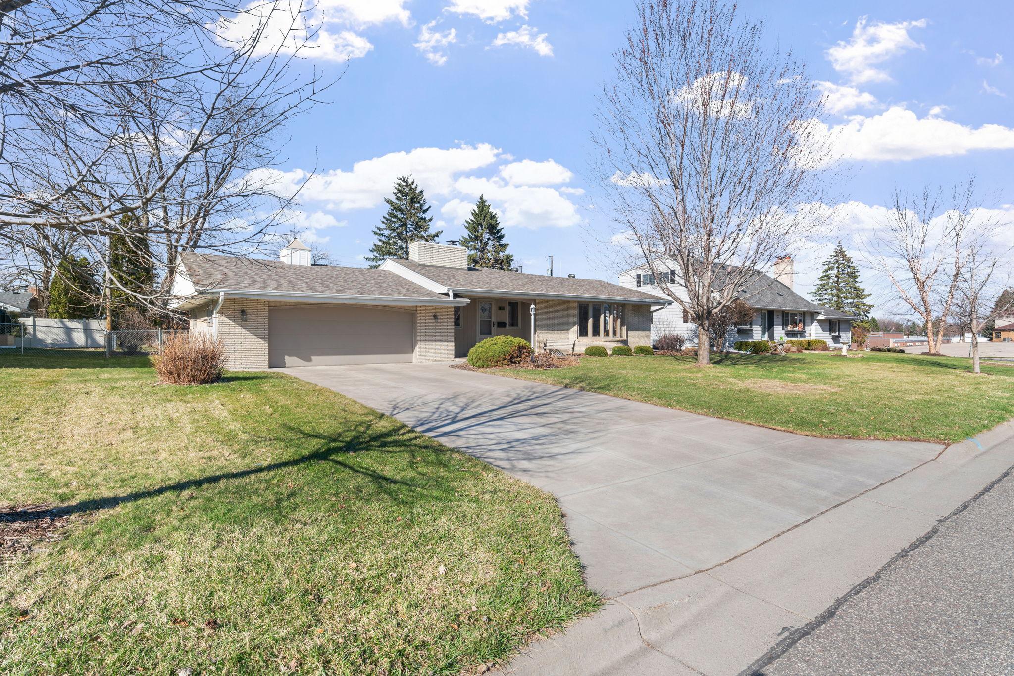 Mid Century lovers this one is for you.