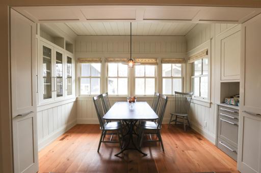 9350 Forest Rd_kitchen5.jpg