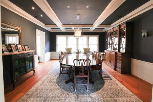 9350 Forest Rd_diningroom2.jpg