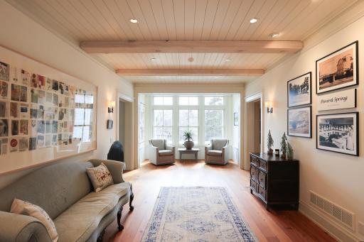 9350 Forest Rd_frontroom2.jpg