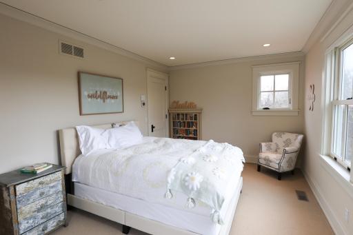 9350 Forest Rd_bedroom3-1 - Copy.jpg