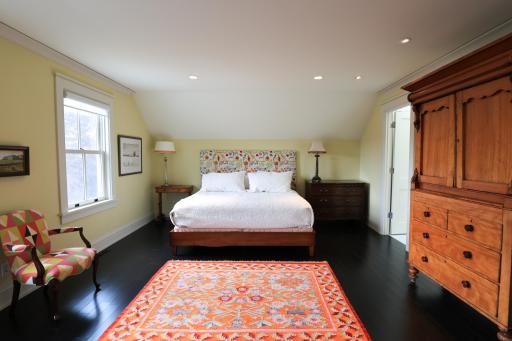 9350 Forest Rd_bedroomsuite3.jpg