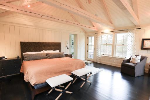 9350 Forest Rd_masterbedroom2.jpg