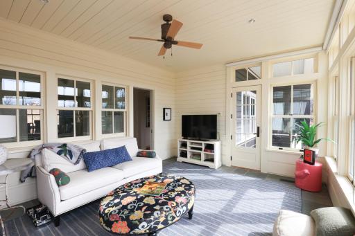 9350 Forest Rd_sunroom2.jpg