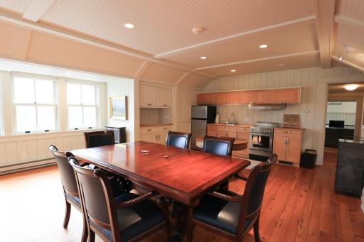 9350 Forest Rd_MILsuite2.jpg