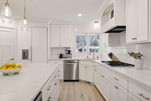 14 Woodland Road, Minneapolis, MN 55424