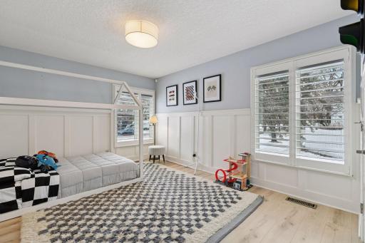 14 Woodland Road, Minneapolis, MN 55424