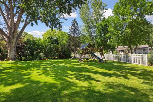 14 Woodland Road, Minneapolis, MN 55424