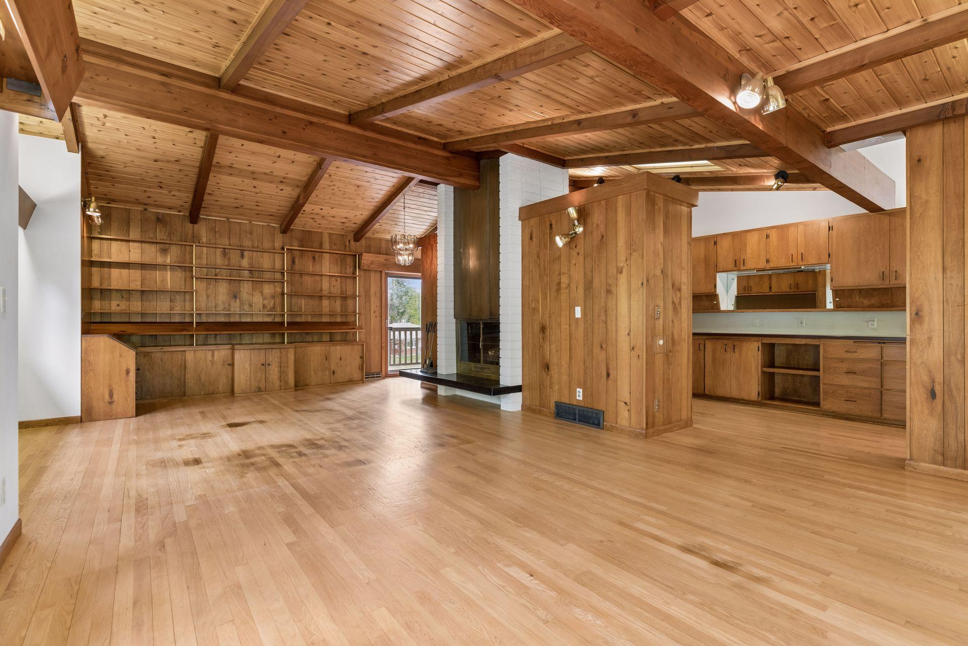 Living room with mid-century modern details - note modular shelves.