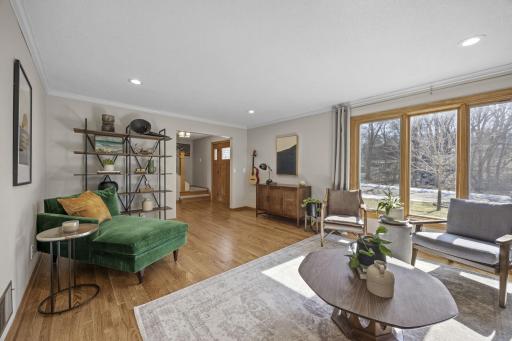 604 Thoreau Drive, Burnsville, MN 55337