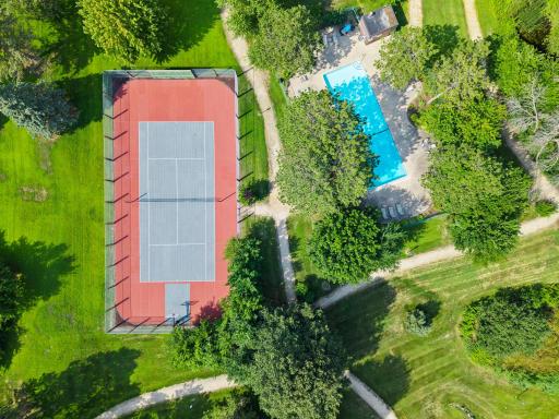 An aerial view showcasing the communityâs outdoor amenities.