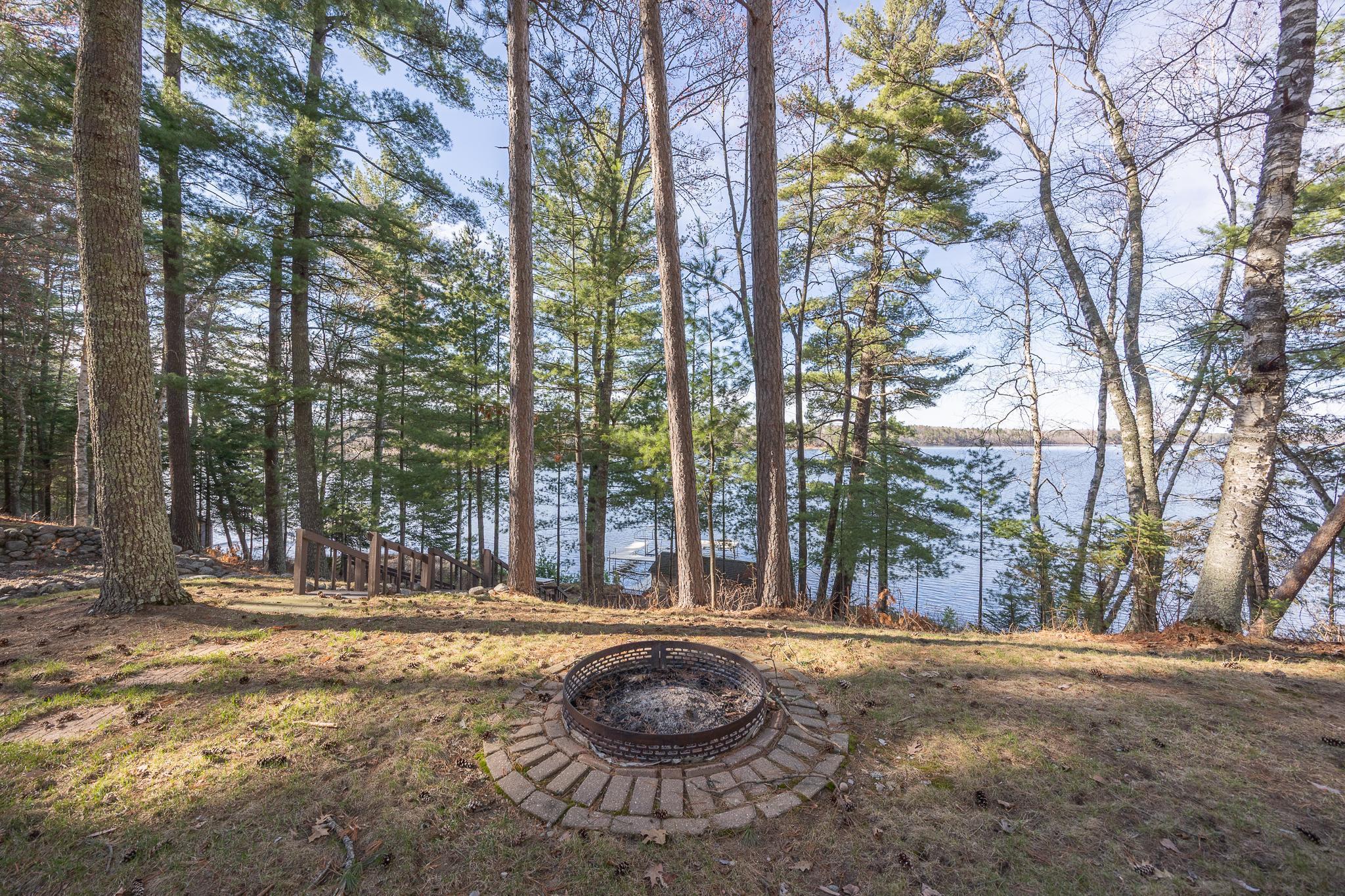 Enjoy the lake views of the firepit