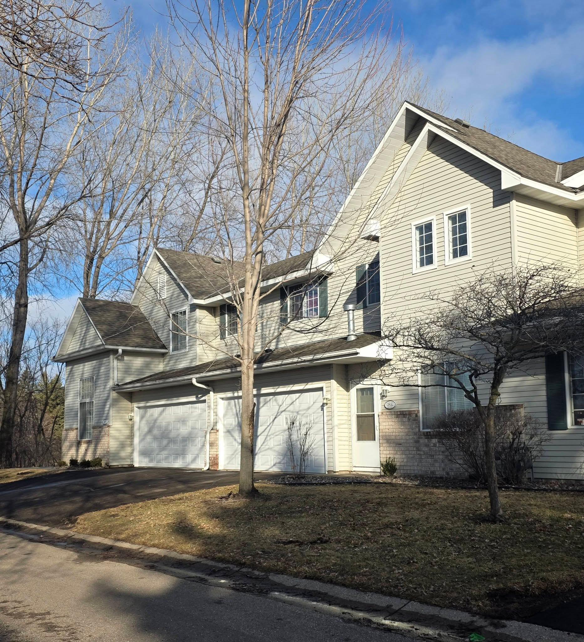 13932 Erwin Ct Eden Prairie - 2 story townhome on quiet, dead end street