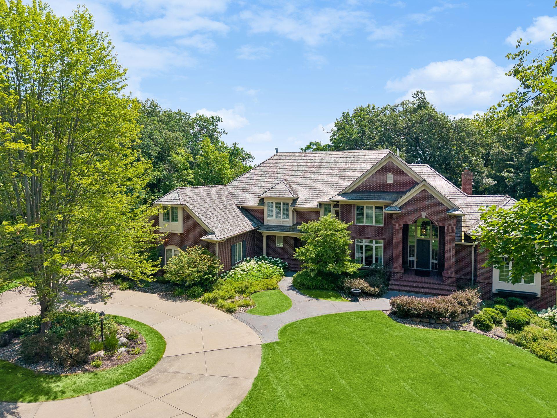 Property photo for 6 Island Road, Saint Paul, MN 55127