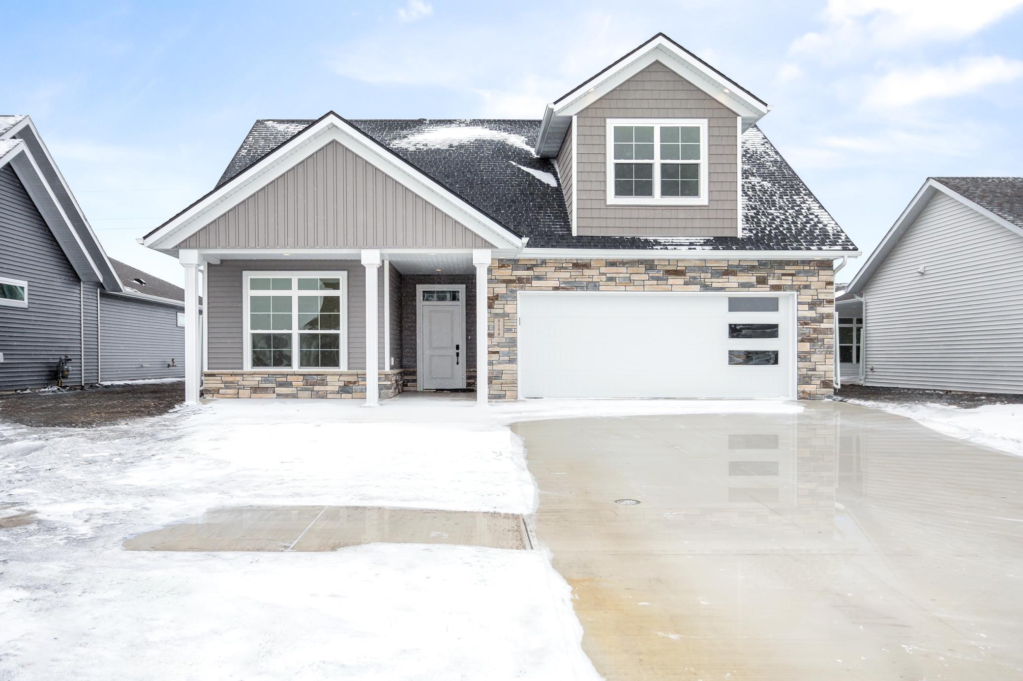 5156 Mira Way W, West Fargo, ND