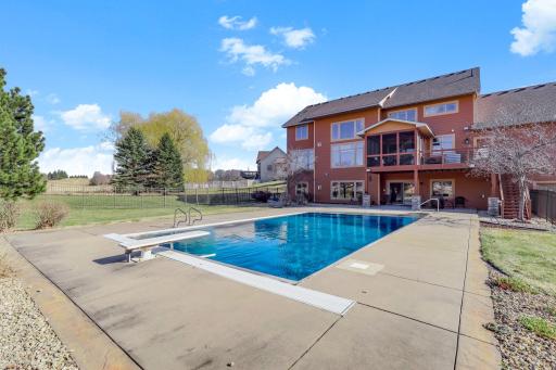 11545 Hillcrest Court N, White Bear Lake, MN 55110
