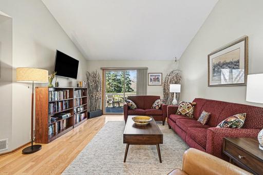 938 Winterberry Drive, Saint Paul, MN 55125