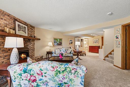 938 Winterberry Drive, Saint Paul, MN 55125