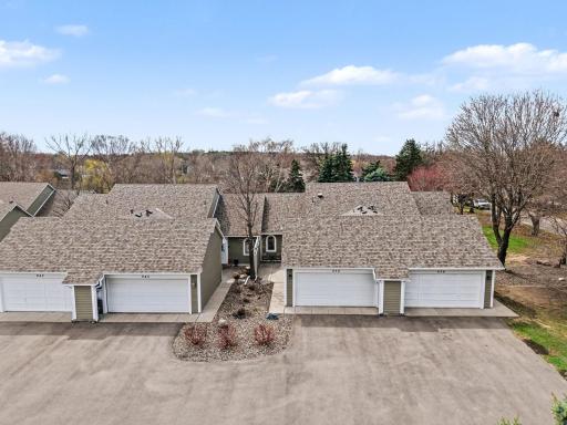 938 Winterberry Drive, Saint Paul, MN 55125