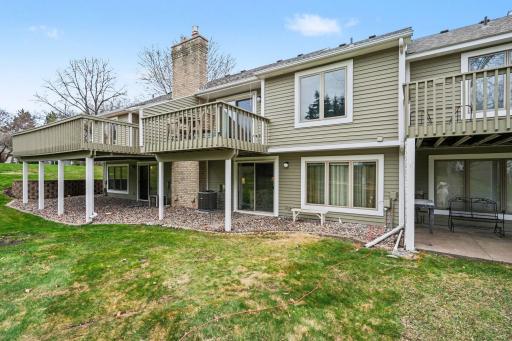 938 Winterberry Drive, Saint Paul, MN 55125