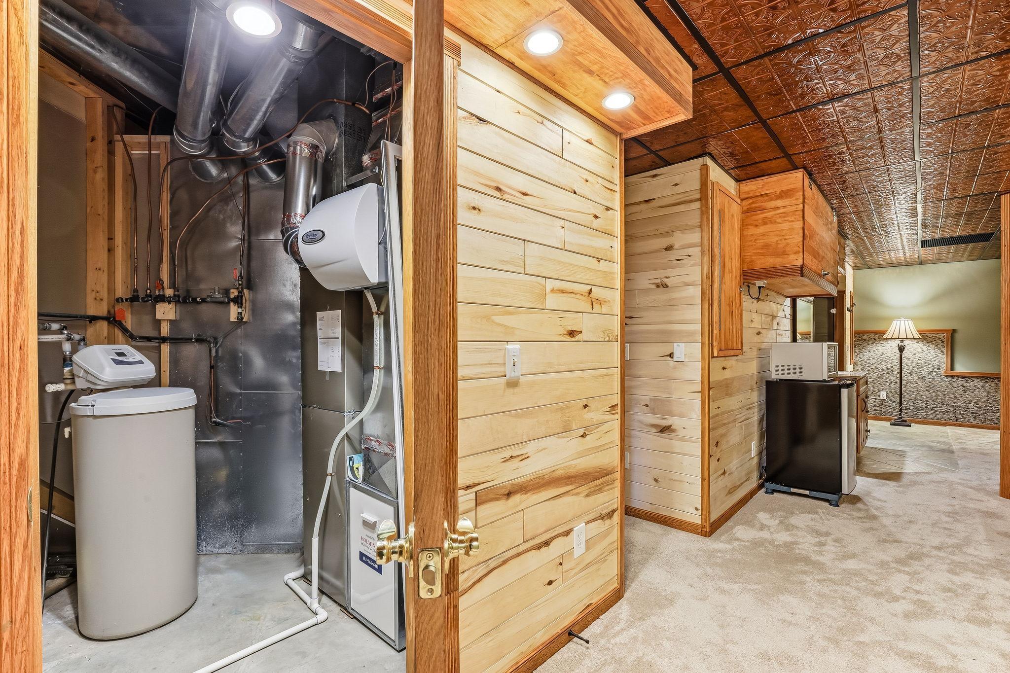 Gorgeous Aspin tongue and groove walls