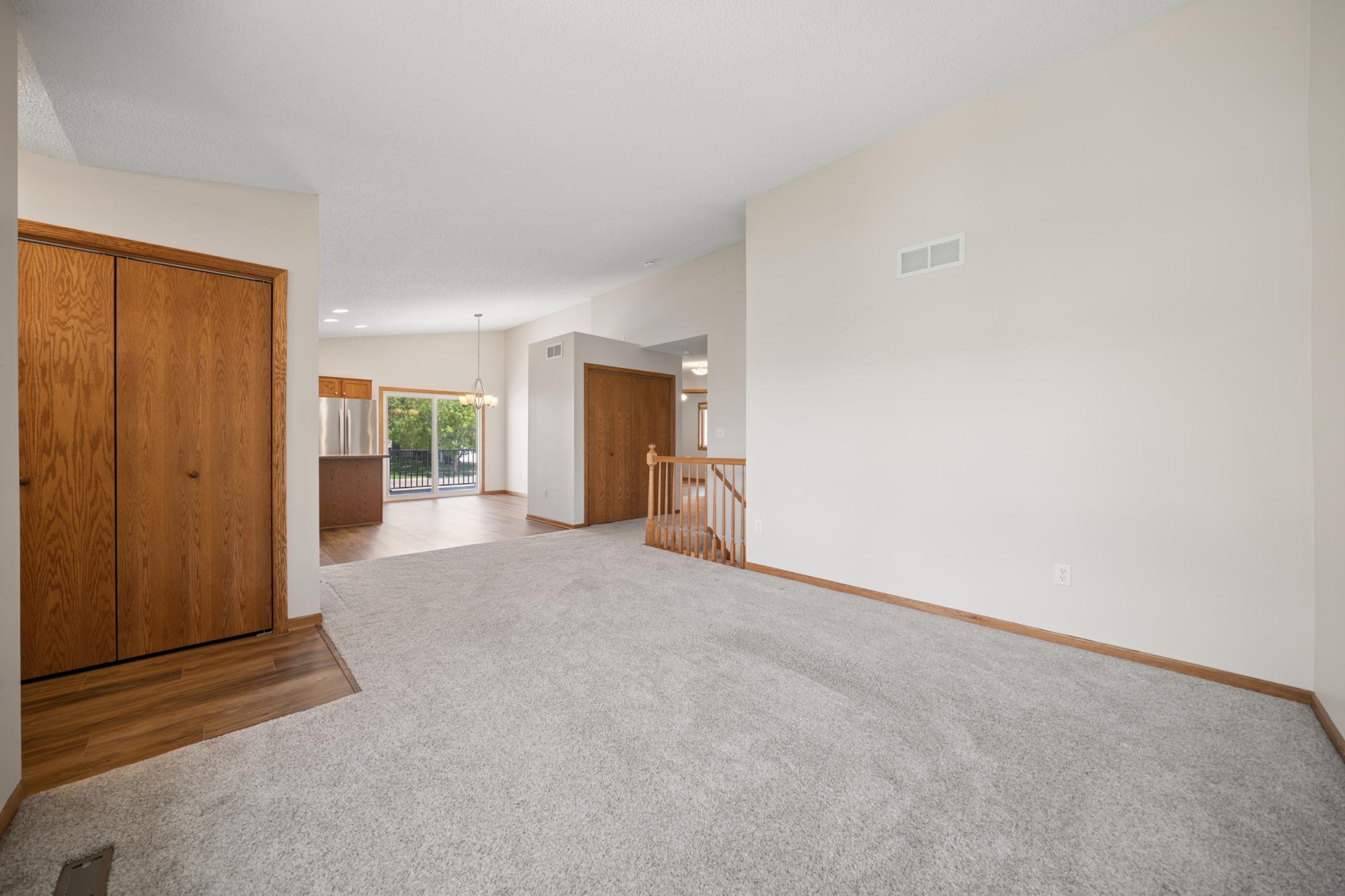 Entry/living