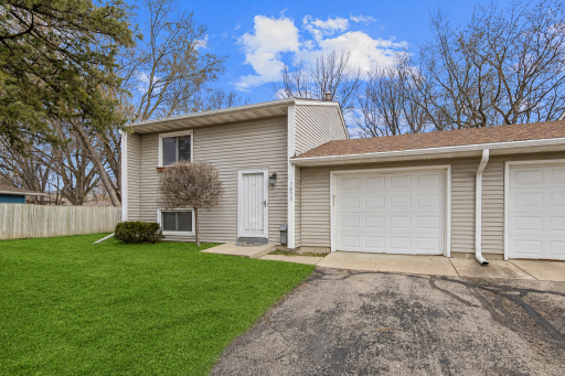 End unit townhome only 1 unit next door!