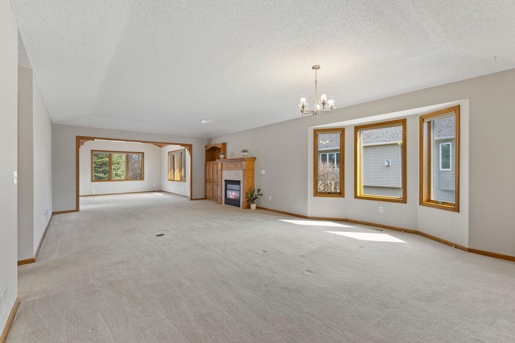 An open, spacious layout with room for everyone!