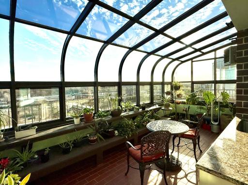 Solarium (9th floor)
