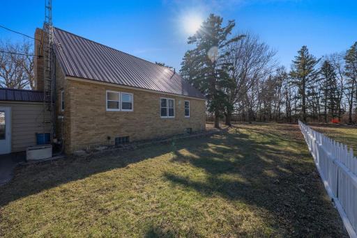 886 141st Street, Pipestone, MN 56164