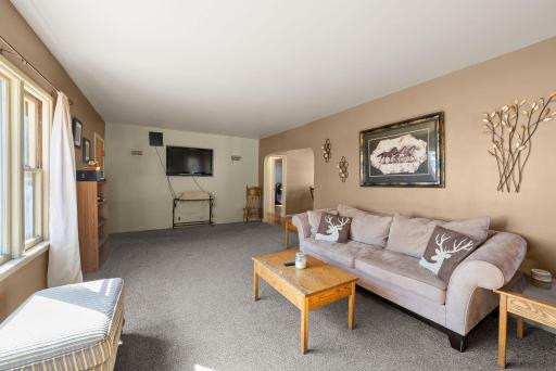 886 141st Street, Pipestone, MN 56164