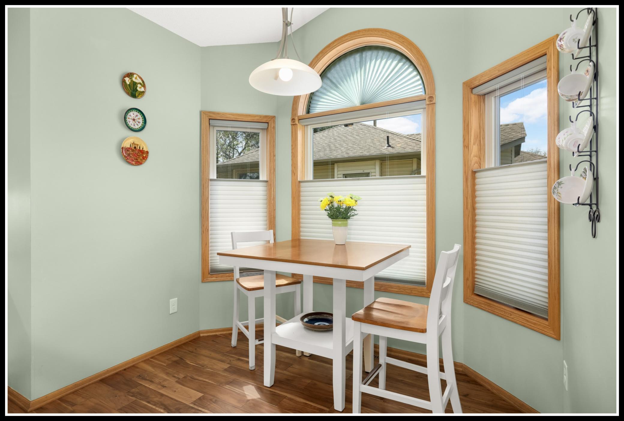 Bayed breakfast nook adds more dining space to the kitchen