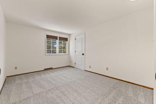 18420 29th Avenue N, Plymouth, MN 55447