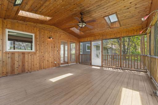 18420 29th Avenue N, Plymouth, MN 55447