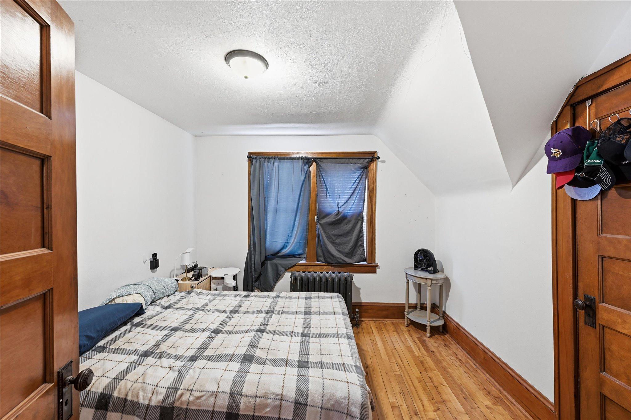 Unit 2 - Primary Bedroom