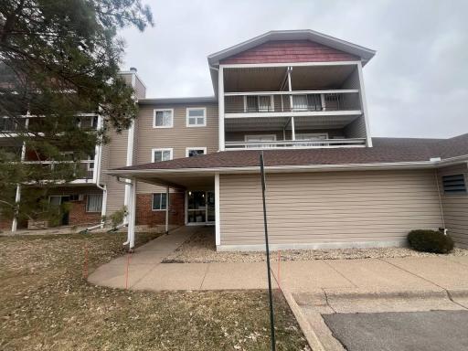 7600 157th Street W, 205, Apple Valley, MN 55124