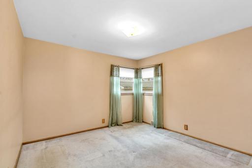 5318 Quebec Avenue N, Minneapolis, MN 55428
