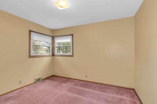 5318 Quebec Avenue N, Minneapolis, MN 55428