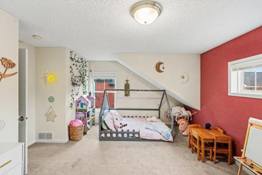 3018 Hazelwood Street, Saint Paul, MN 55109