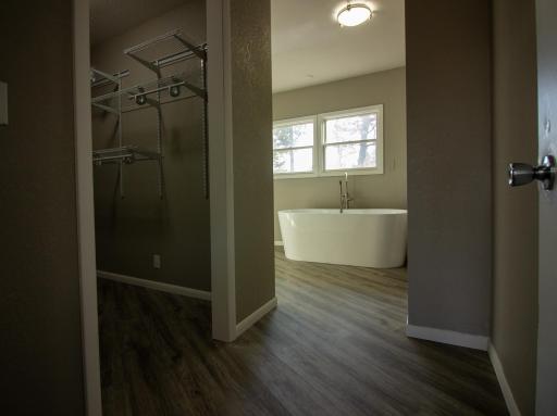 501 Seabury Lane, Faribault, MN 55021