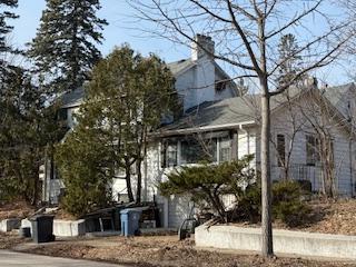 Double garage with driveway