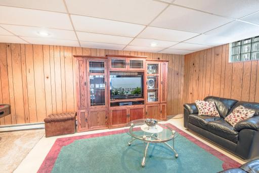 43453 105th Avenue, Holdingford, MN 56340