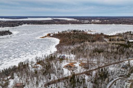 Located in a nice quiet area on the shores of Lake Julia