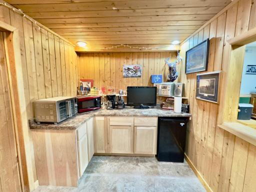 Also, in the lower level to make entertaining easy -is this new built-in bar