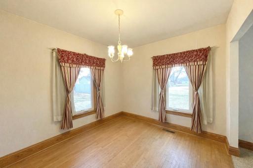 404 6th Avenue W, Lamberton, MN 56152