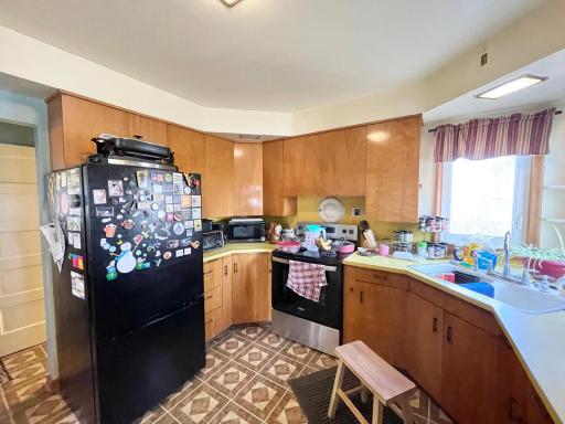 404 6th Avenue W, Lamberton, MN 56152